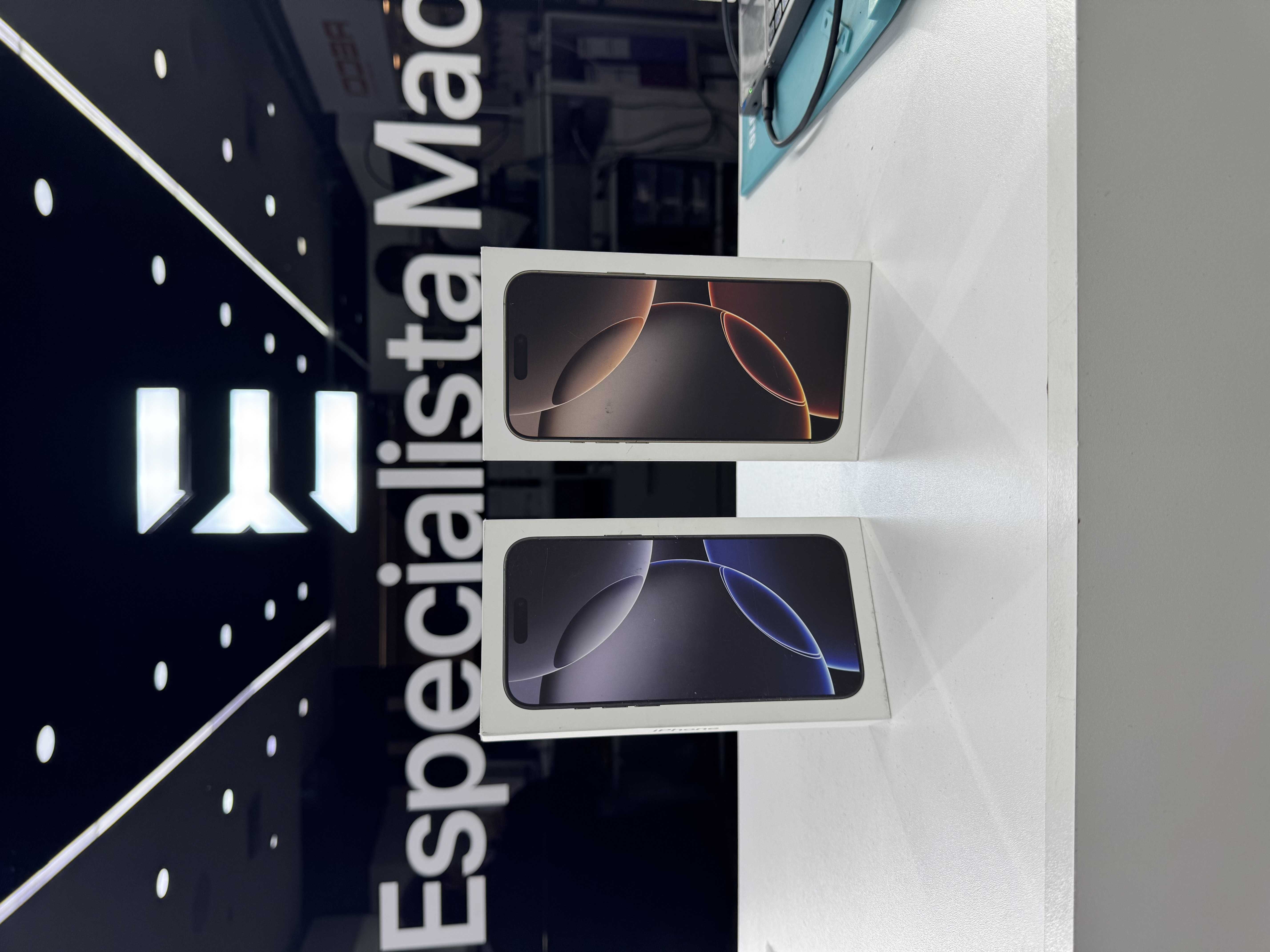 Banner iPhone + iPad del taller