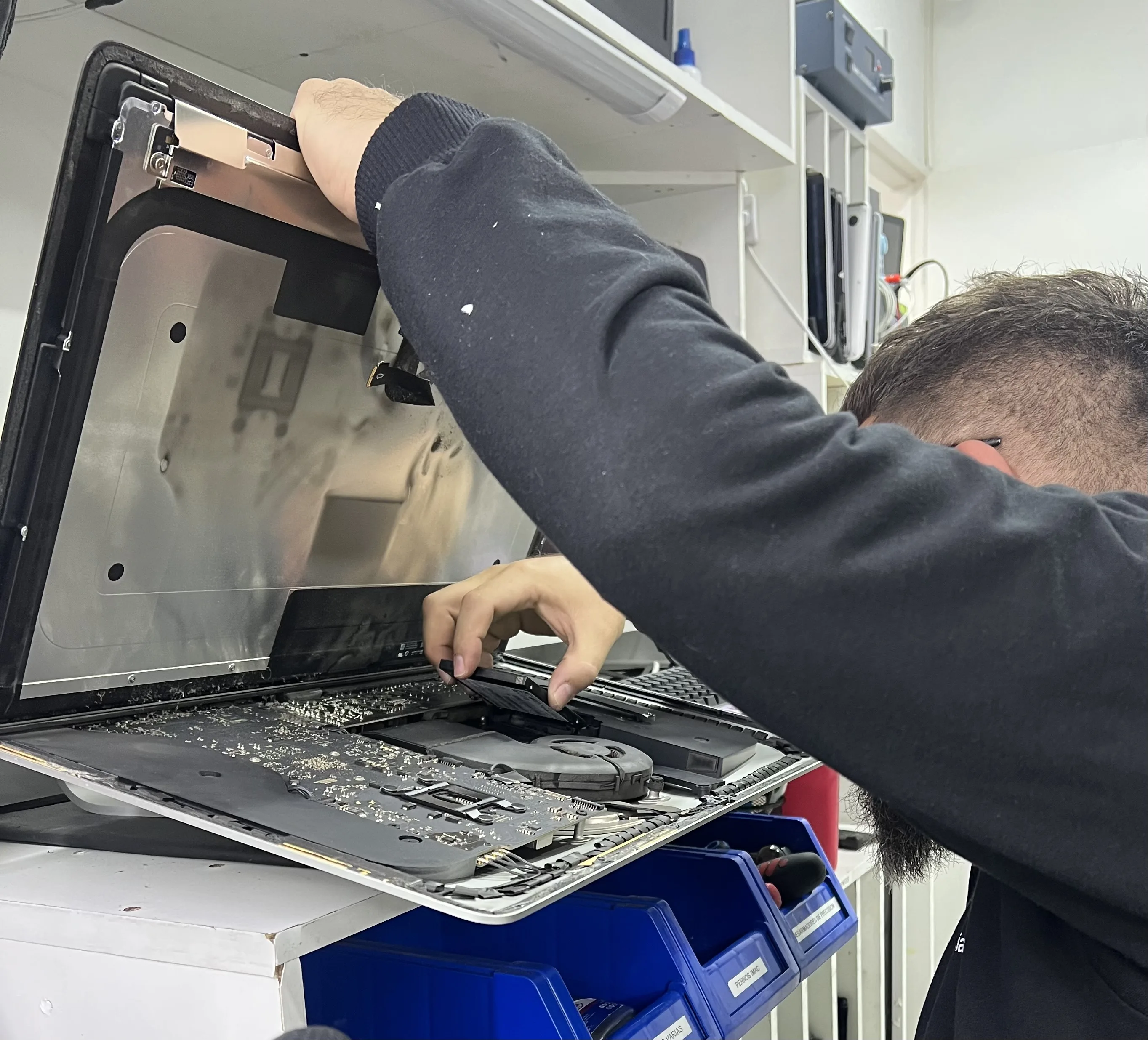 Desarmando iMac 27"
